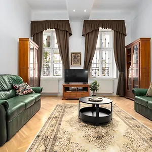 Emerald At Apartamento